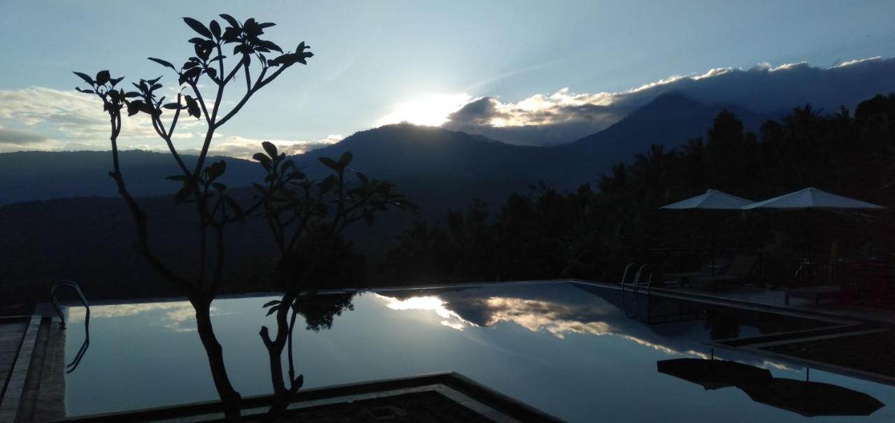 Atres Sari Resort Munduk Exterior foto