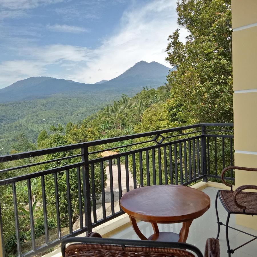 Atres Sari Resort Munduk Exterior foto