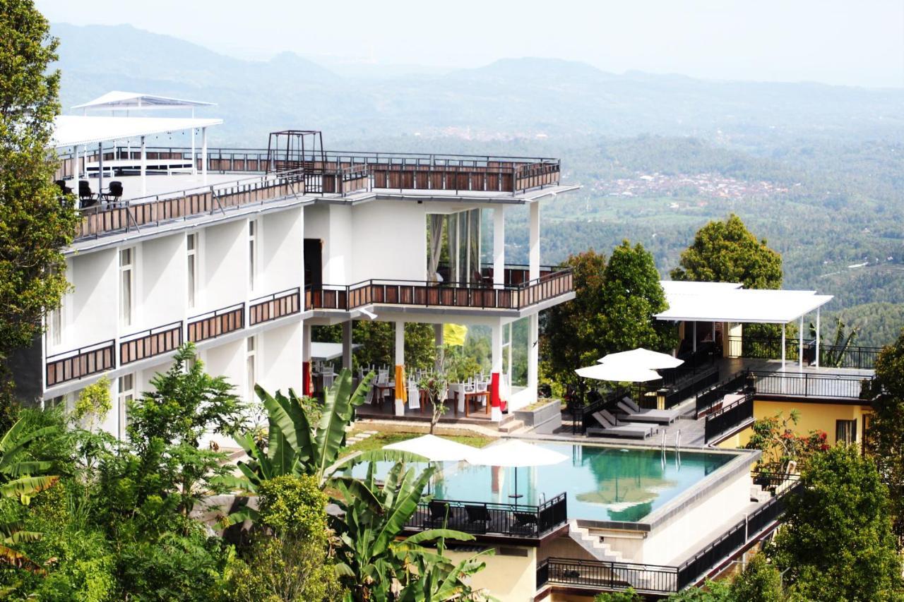Atres Sari Resort Munduk Exterior foto